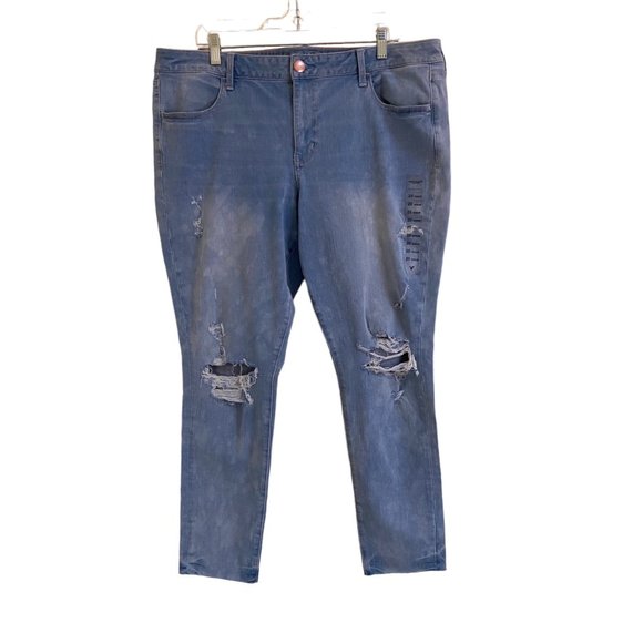 AE WOMEN'S BLUE LIGHT WASH DISTRESSED SUPER STRETCH JEGGING RAW HEM SZ 20 NWT - Picture 1 of 12